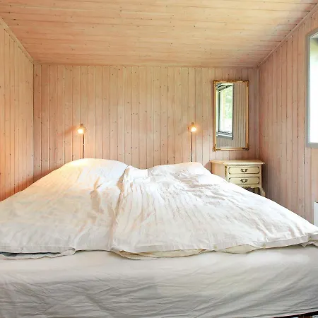 Vakantiehuis Three-bedroom Holiday In Hadsund 10 *